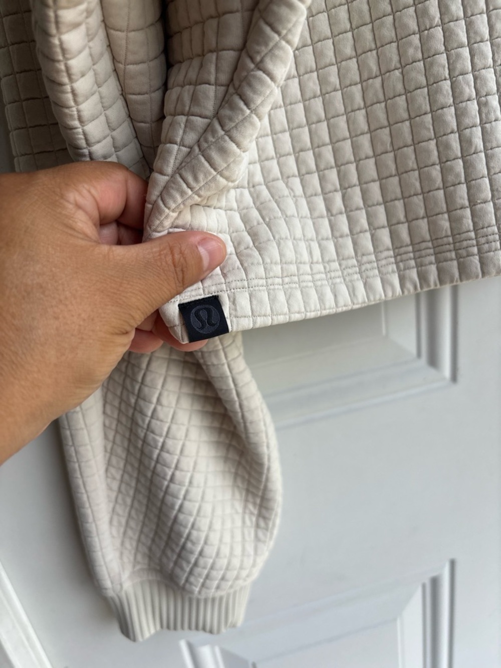 lululemon athletica Quilted Crewneck Sweatshirt in Light Beige with Neon Trim - Picture 5 of 9